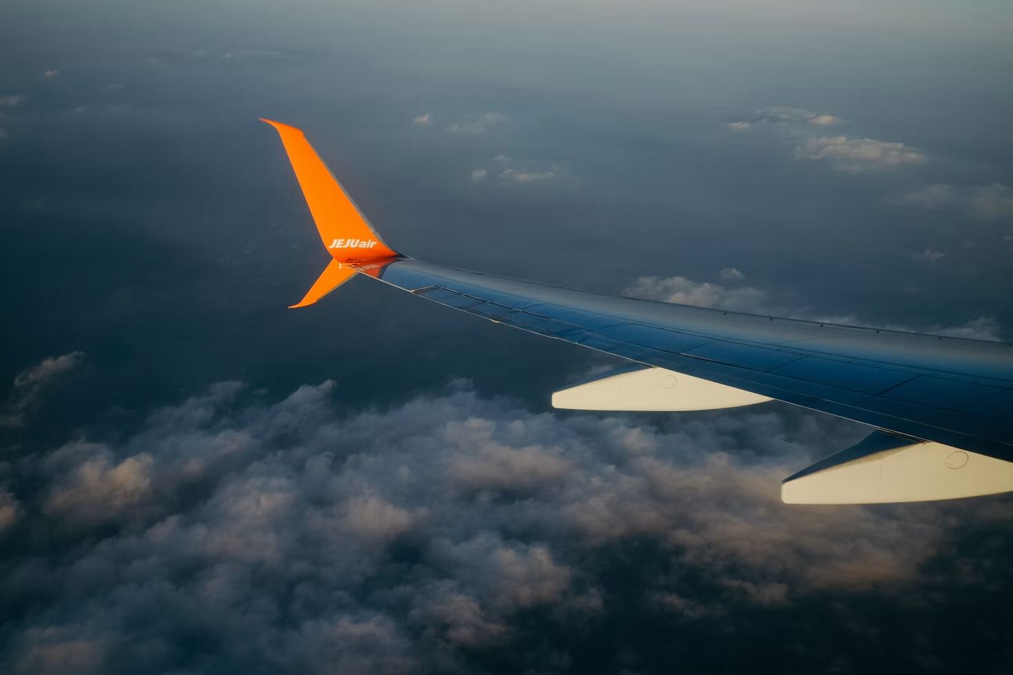 Boeing 737-8AS — 7C2216