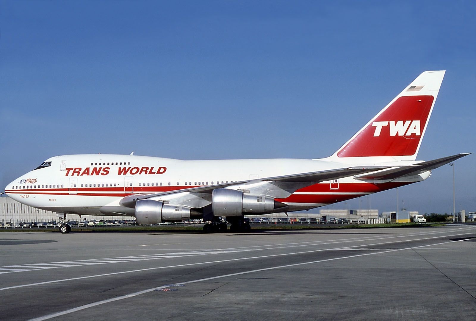 Boeing 747-100 — TWA 800